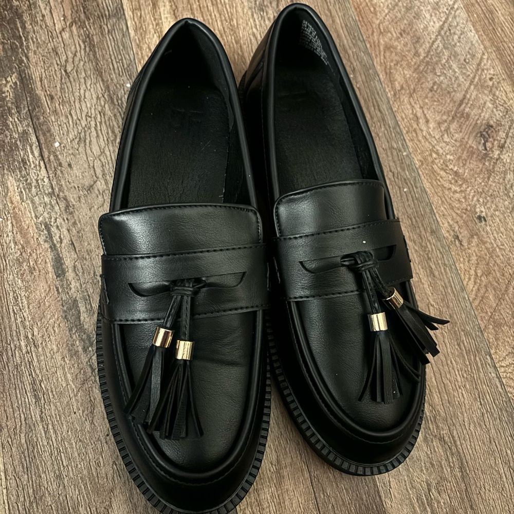 JustFab Black Tassel Loafers NWOT
